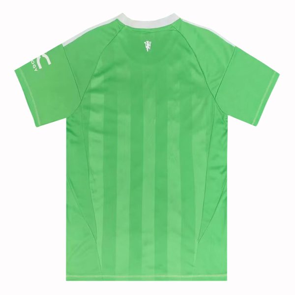 Manchester United 2025-26 Goalkeeper Shirt - Image 2
