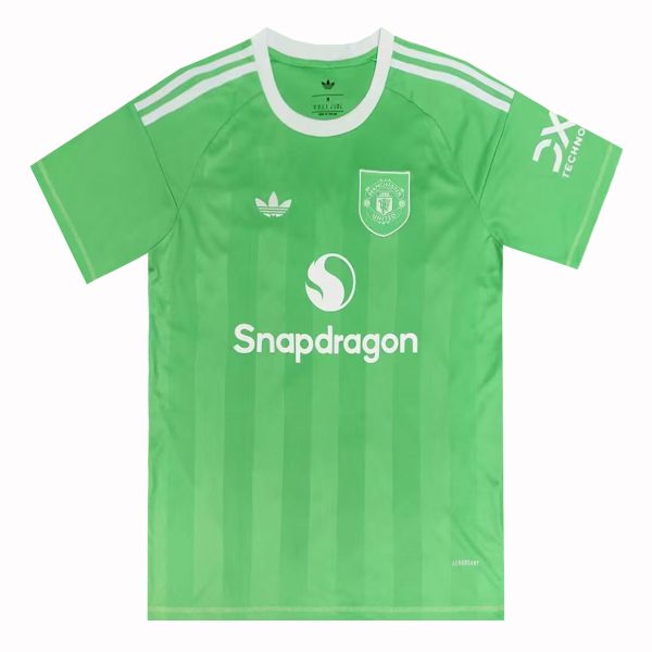 Manchester United 2025-26 Goalkeeper Shirt