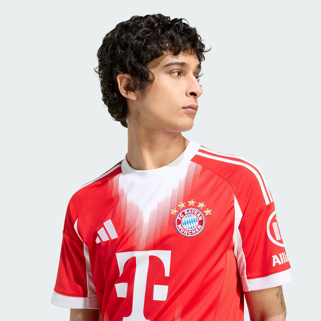 Bayern Munich 2025-26 Home Shirt - Image 5