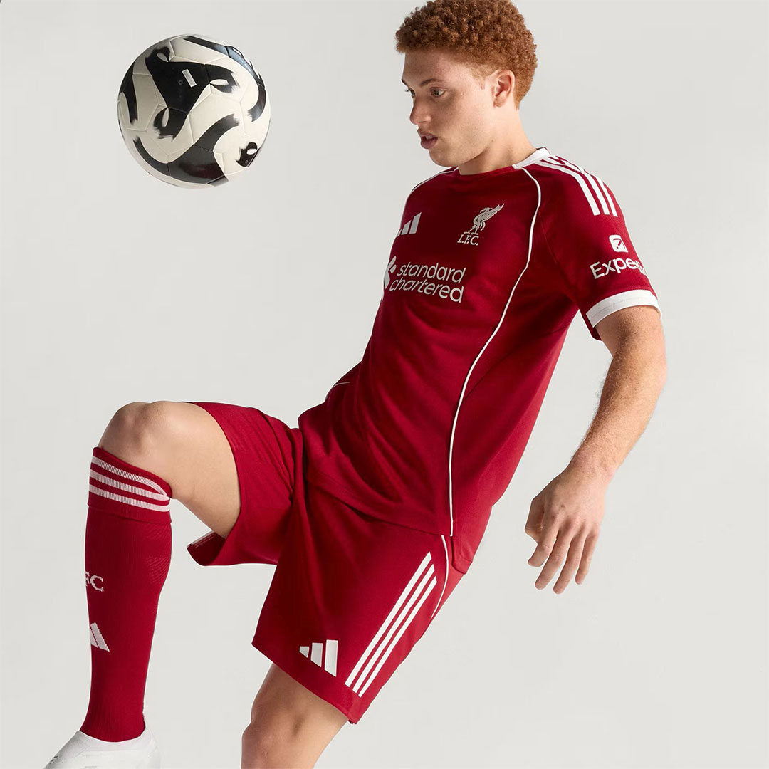 Liverpool 2025-26 Home Authentic Shirt - Image 5
