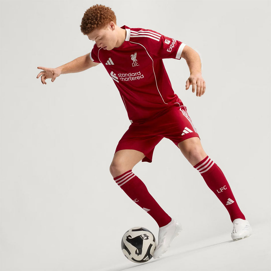 Liverpool 2025-26 Home Authentic Shirt - Image 9