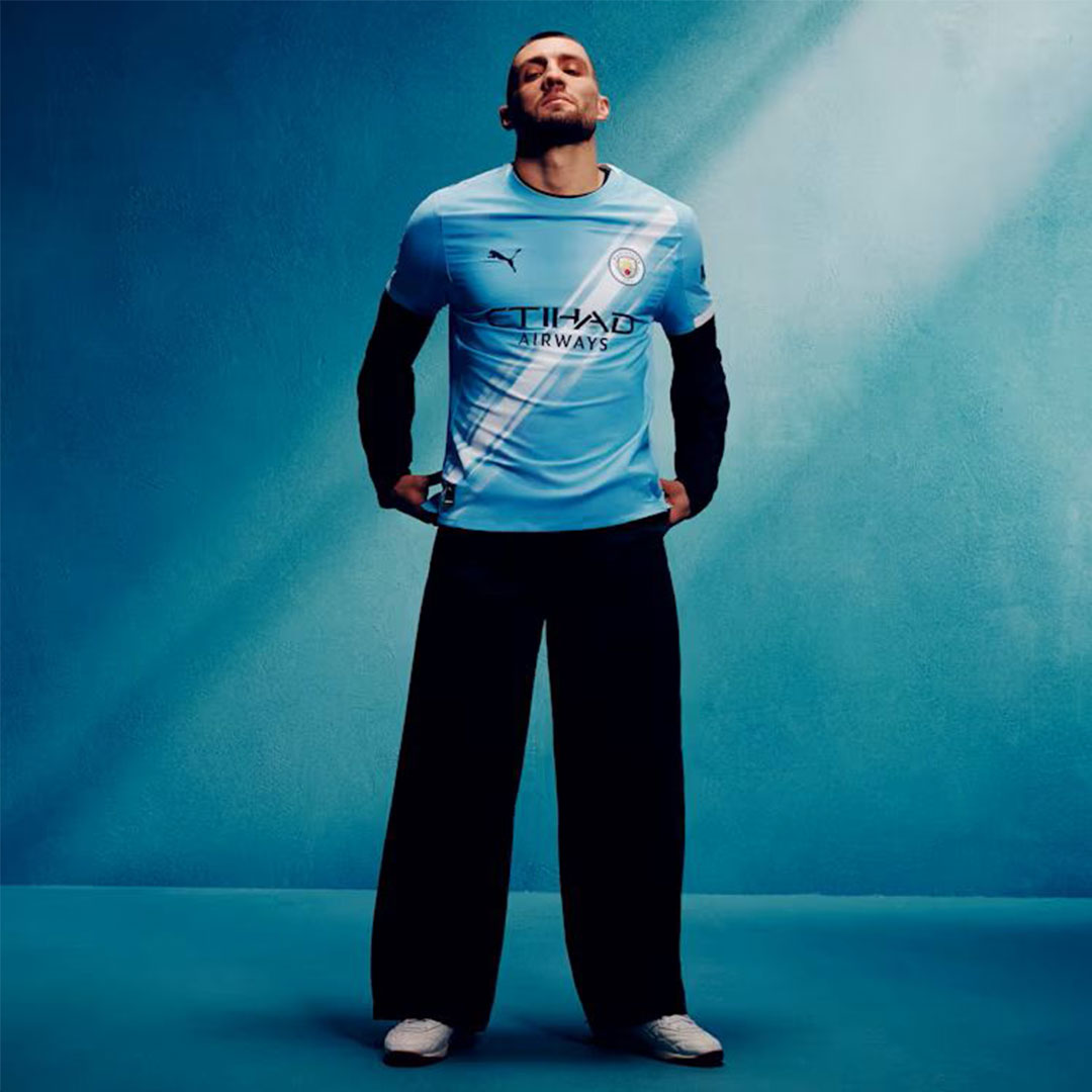 Manchester City 2025-26 Home Authentic Match Shirt - Image 9